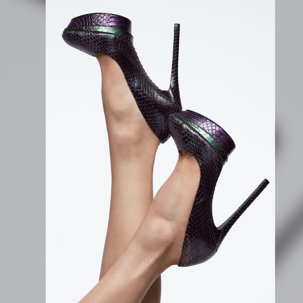 B Brian Atwood Pumps Sz 7.5